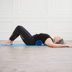 Zafuko Rollable Yoga & Meditation Cushion: Burgundy/Orange / Medium