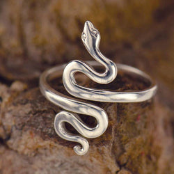 Adjustable Snake Ring: Bronze