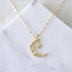 Moon ans Star Necklace: GOLD