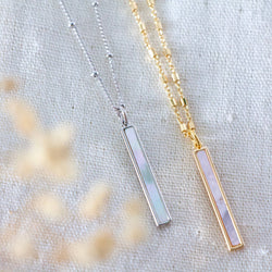 Mother of Pearl Bar Necklace: SILVER