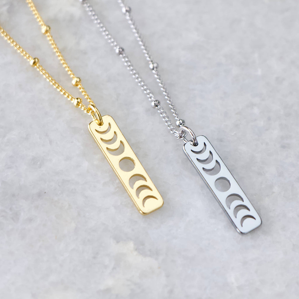 Moon Phase Necklace: Silver