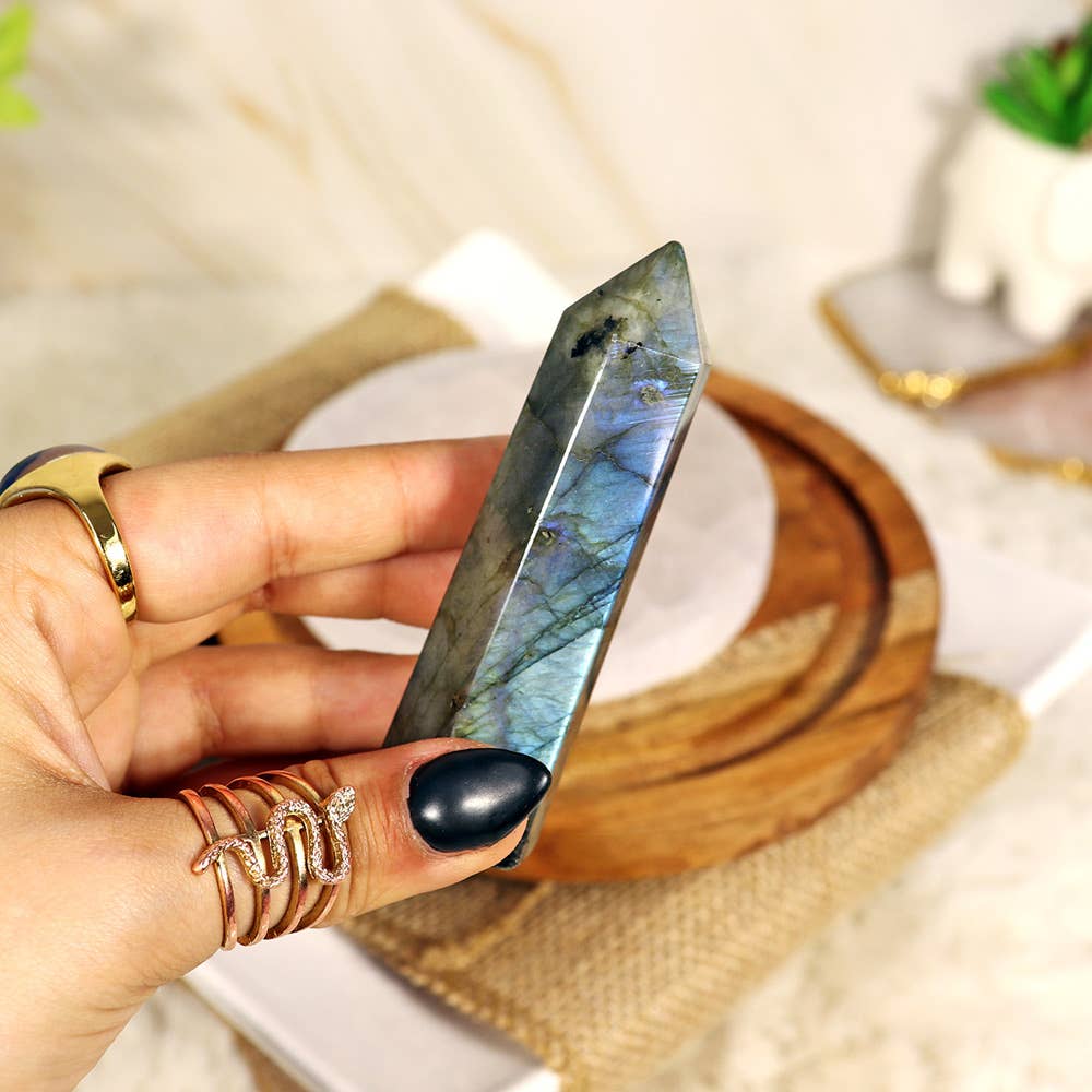 Labradorite Gemstone Tower - Labradorite Gemstone Generator