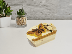 Butterfly and Daisies - Hand Carved Keepsake Gift Box