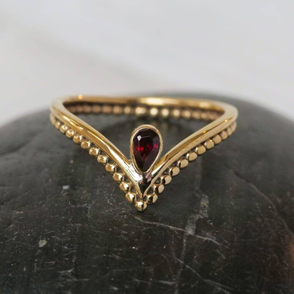 Brass Spotted Chevron Ring with Garnet Stone: 7