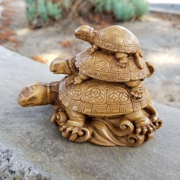 Turtle Family Statue: 4