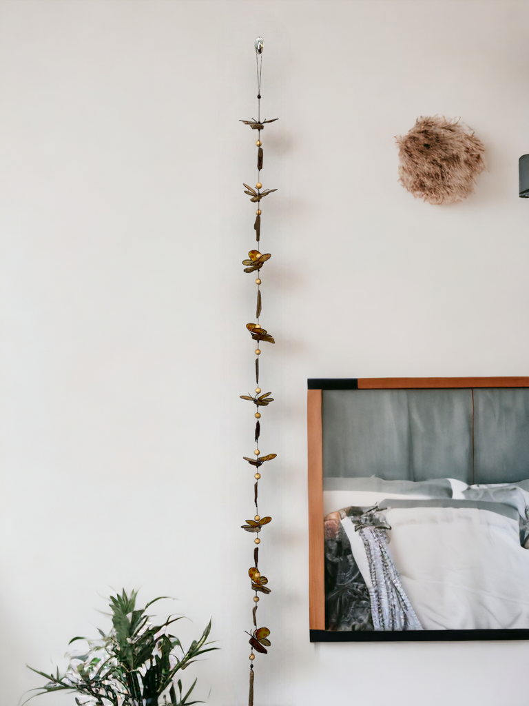 BUMBLEBEE GARLAND