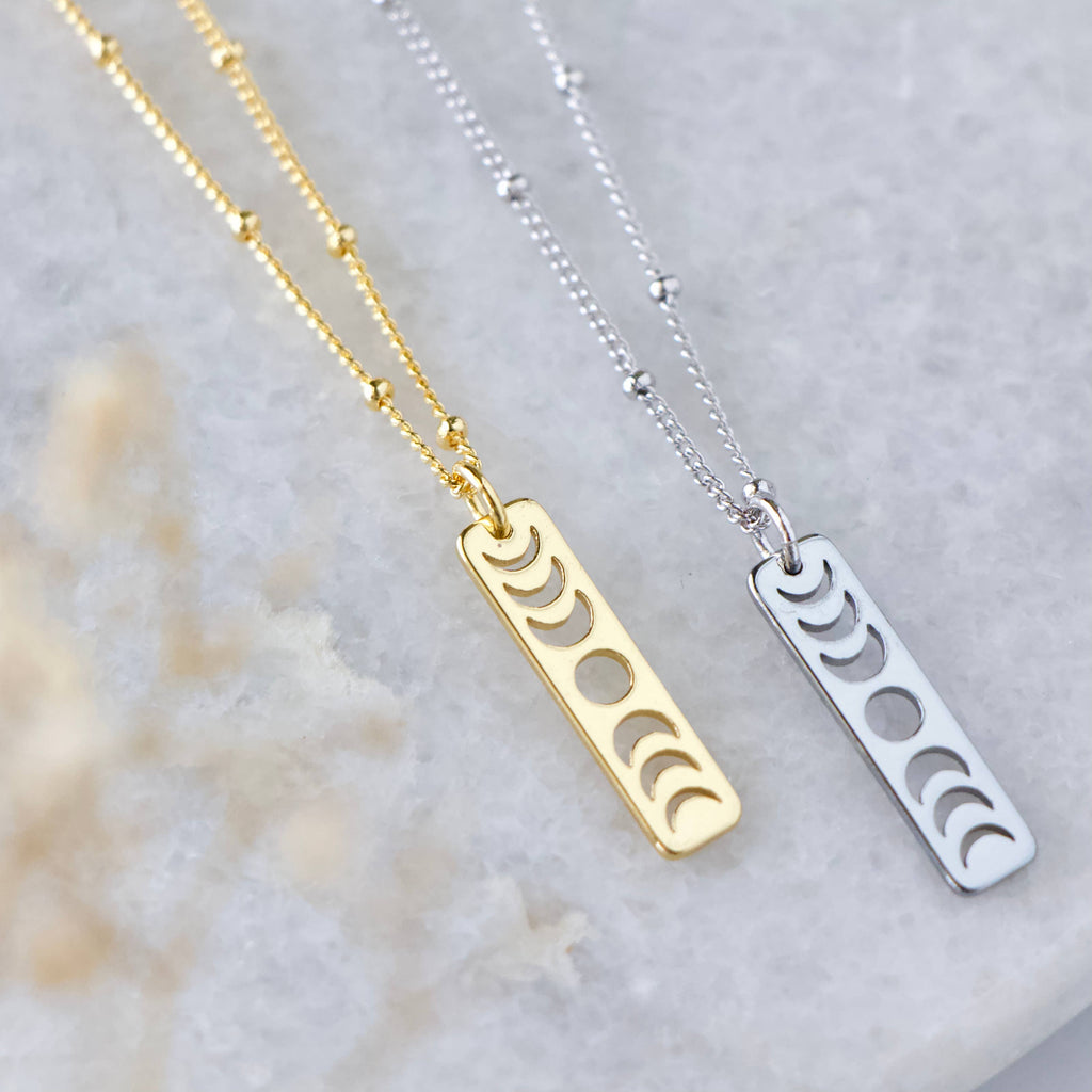 Moon Phase Necklace: Silver