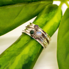 Sterling Silver Triple Stone Spinner Ring: 8