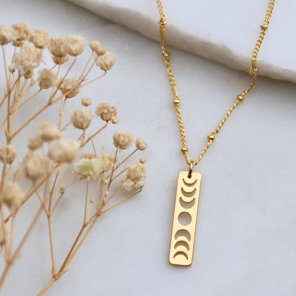 Moon Phase Necklace: Silver