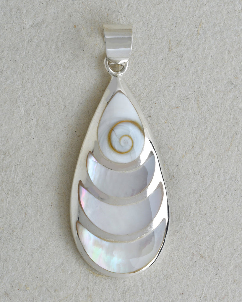 Oval Pendant with Shiva's Eye Top