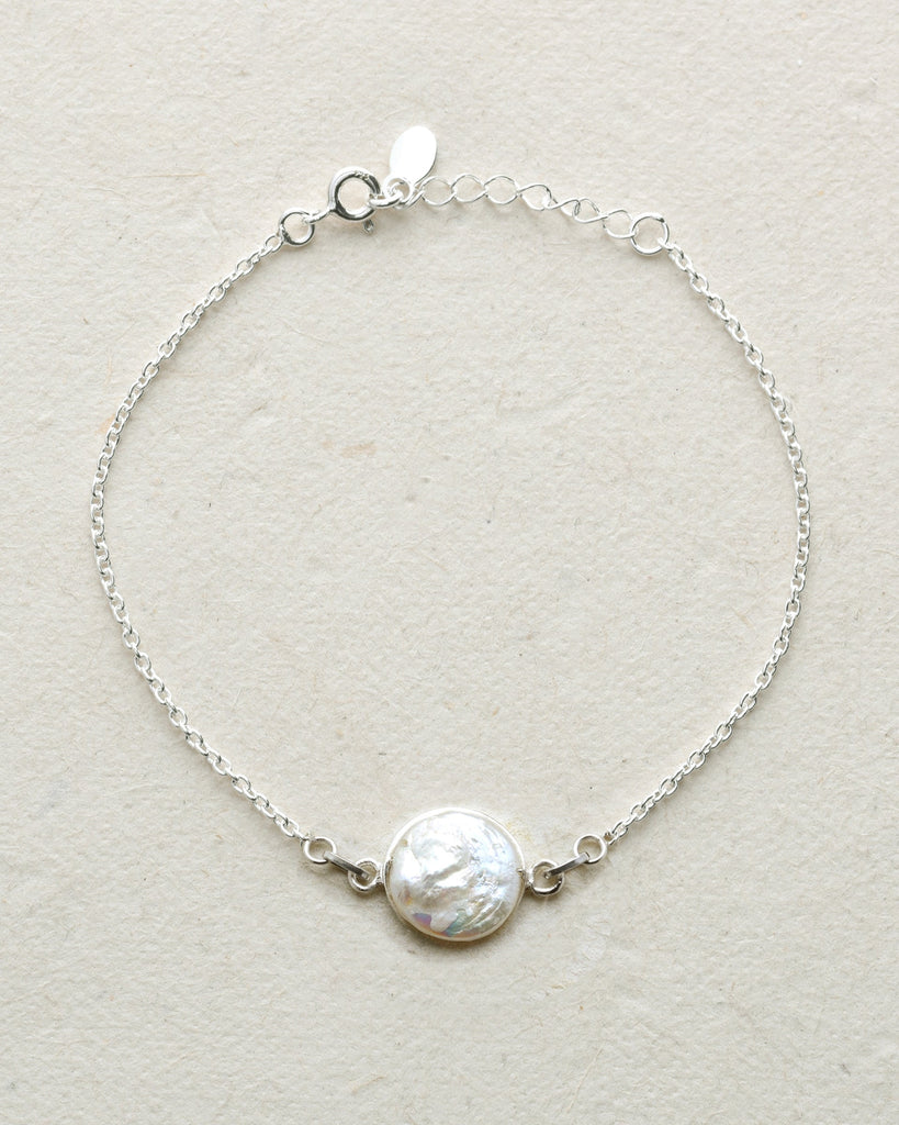 Freshwater Pearl Single Shell Chain Bracelet | Om Gallery