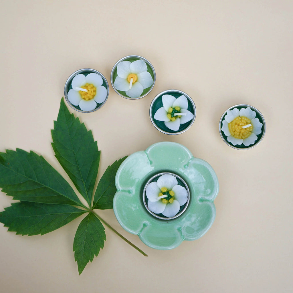 Assorted White Garden Flower Scented Tealights