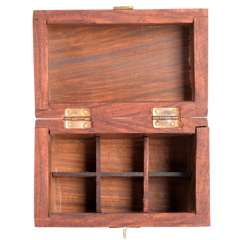 WOODEN ESSENTIAL OIL ORGANIZER